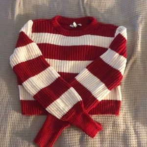 Semi cropped Express x Olivia Culpo sweater